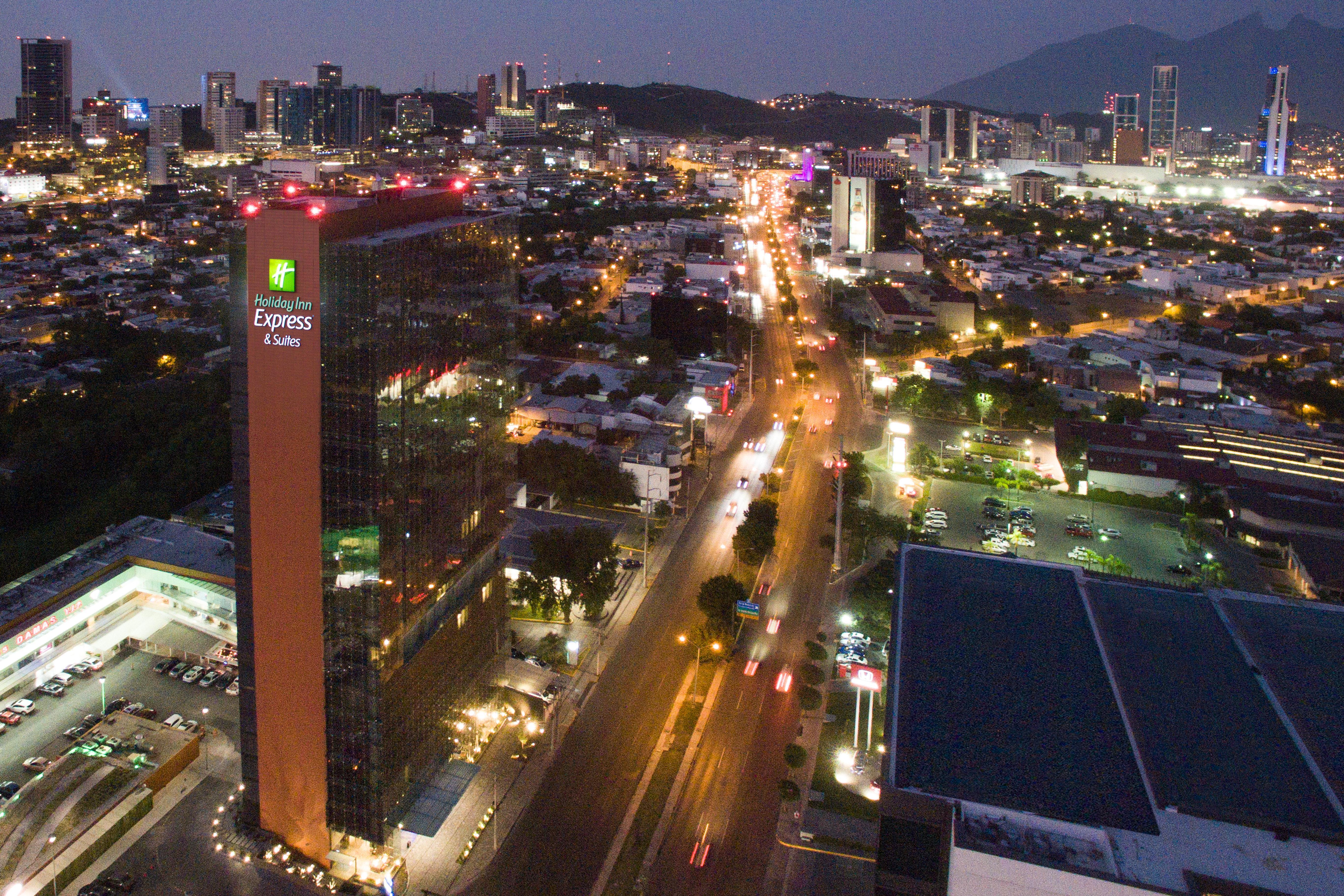 Holiday Inn Express & Suites Monterrey Valle By Ihg San Pedro Garza Garcia Esterno foto