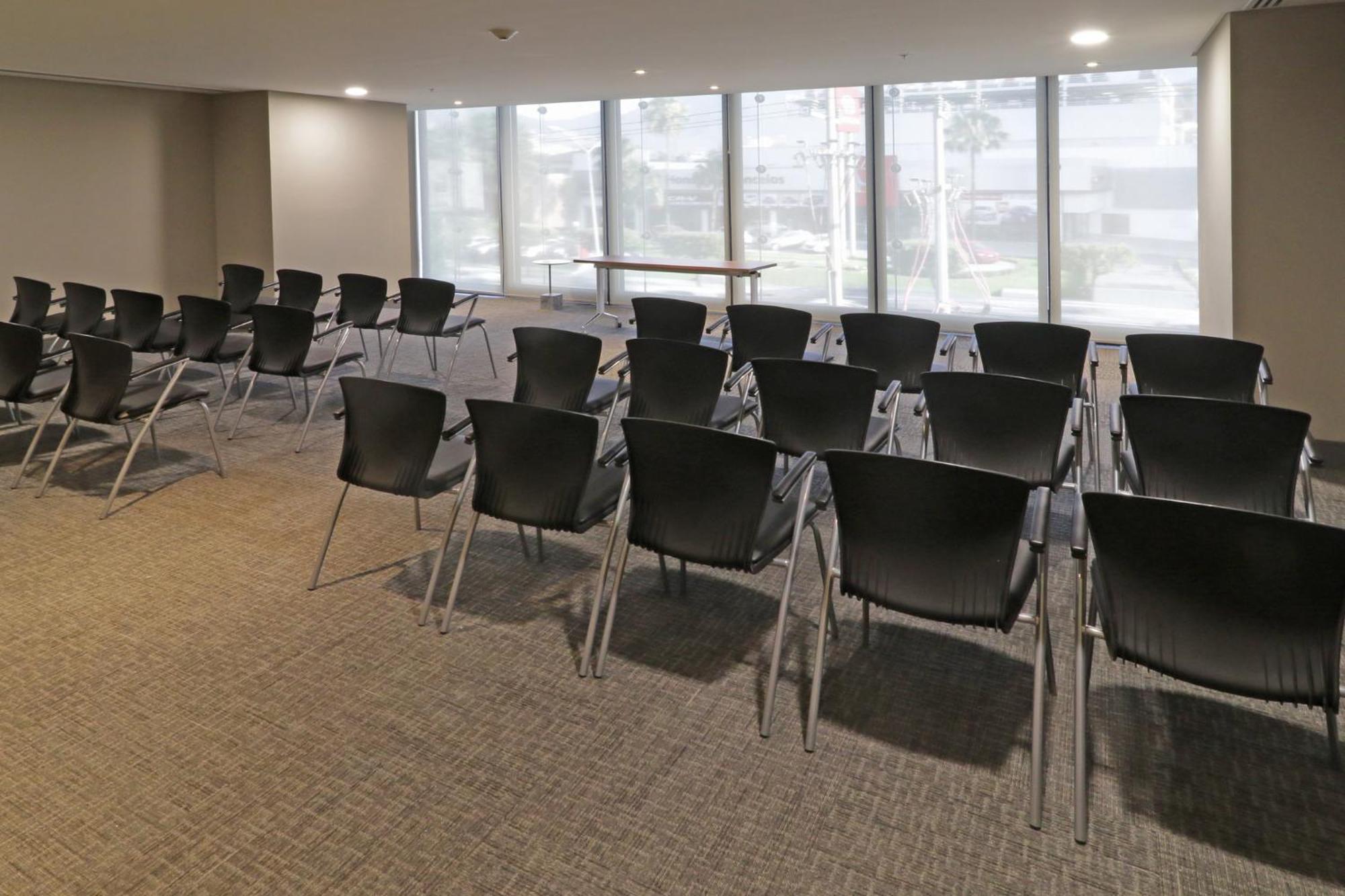 Holiday Inn Express & Suites Monterrey Valle By Ihg San Pedro Garza Garcia Esterno foto