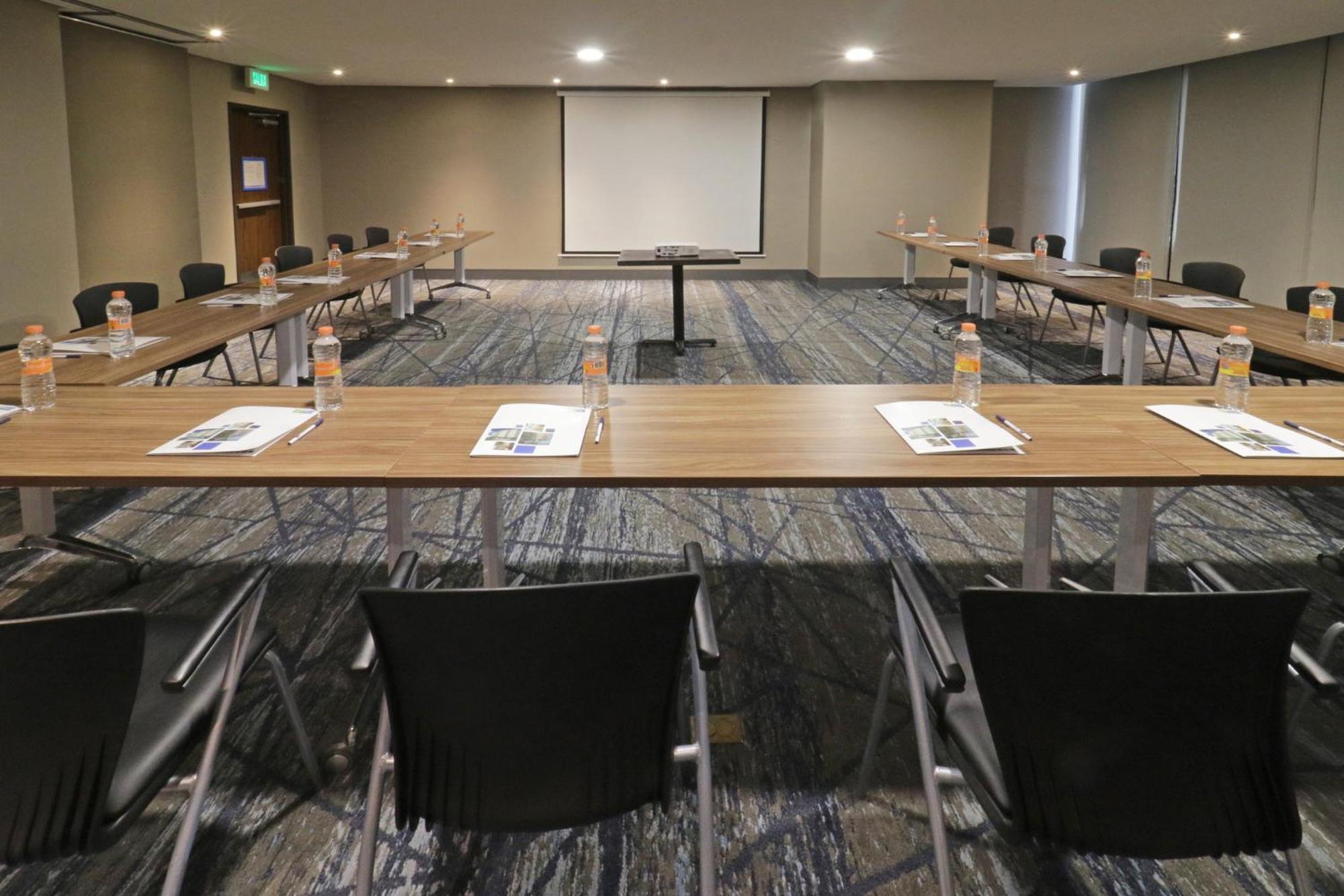 Holiday Inn Express & Suites Monterrey Valle By Ihg San Pedro Garza Garcia Esterno foto