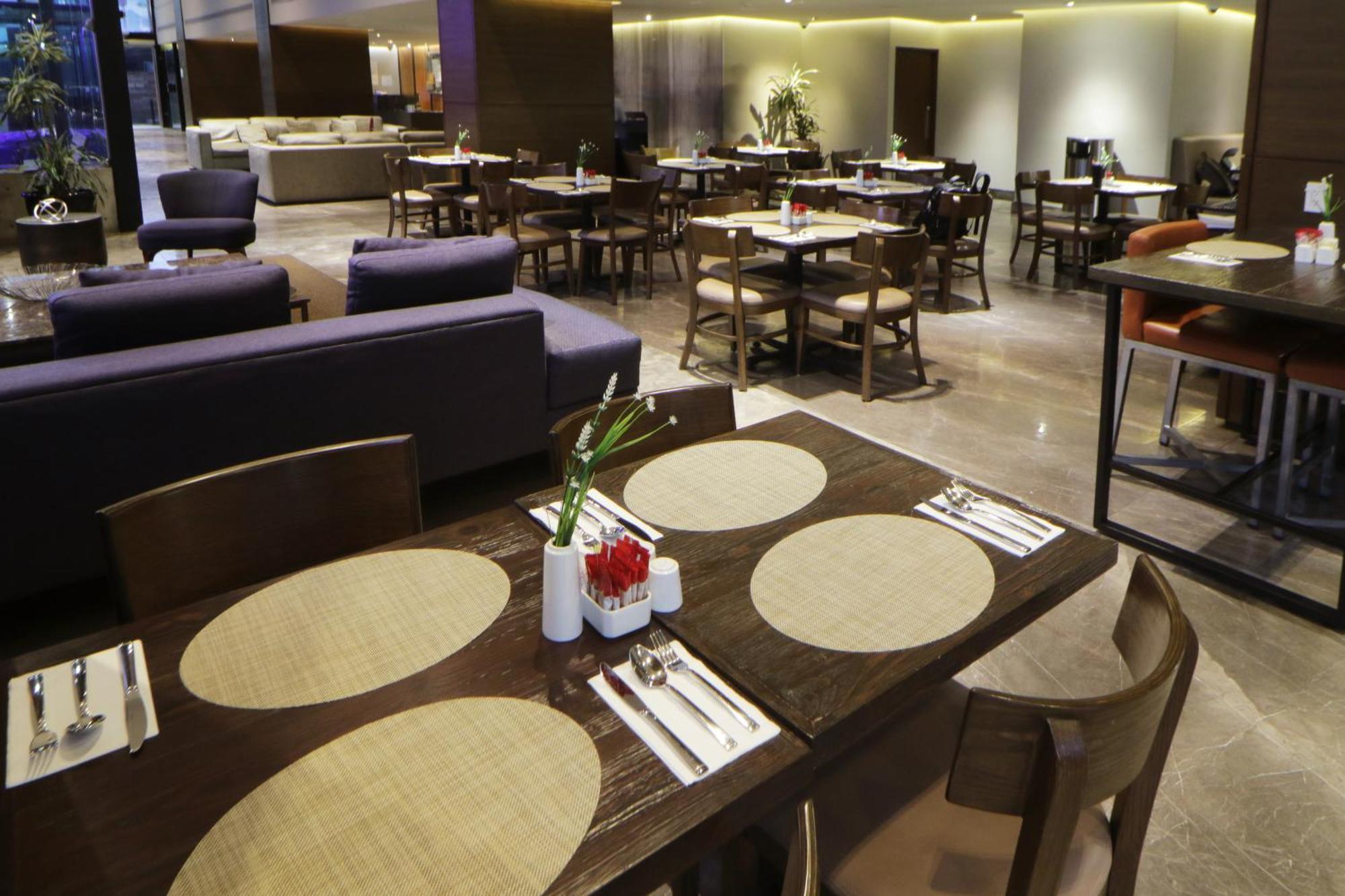 Holiday Inn Express & Suites Monterrey Valle By Ihg San Pedro Garza Garcia Esterno foto